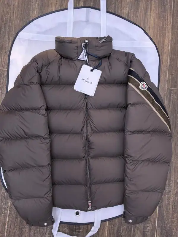 Moncler sz1-5 24cx10 (1)